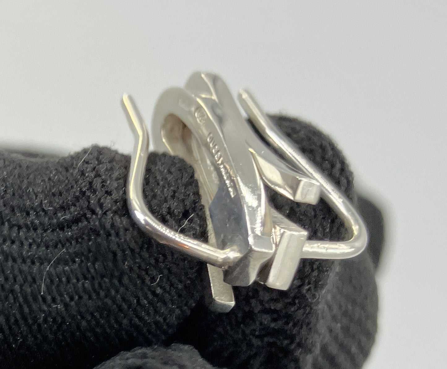 GUCCI 925 Sterling Silver G Oval Earrings Made in Italy Box Pouch