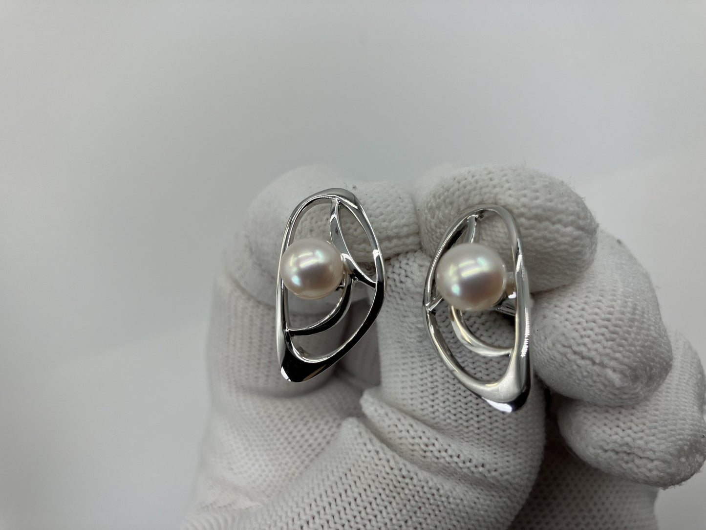 MIKIMOTO Cufflinks Pearl ไข่มุก เส้นผ่านศูนย์กลางประมาณ 7.4 มม. สีเงิน จัดส่งฟรี 