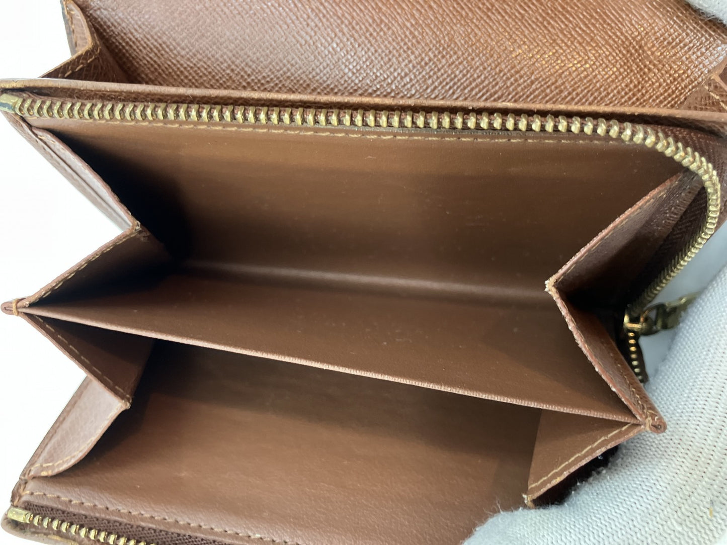 Louis Vuitton Monogram Compact Bi-fold Wallet M61735 14x3.5" with pouch