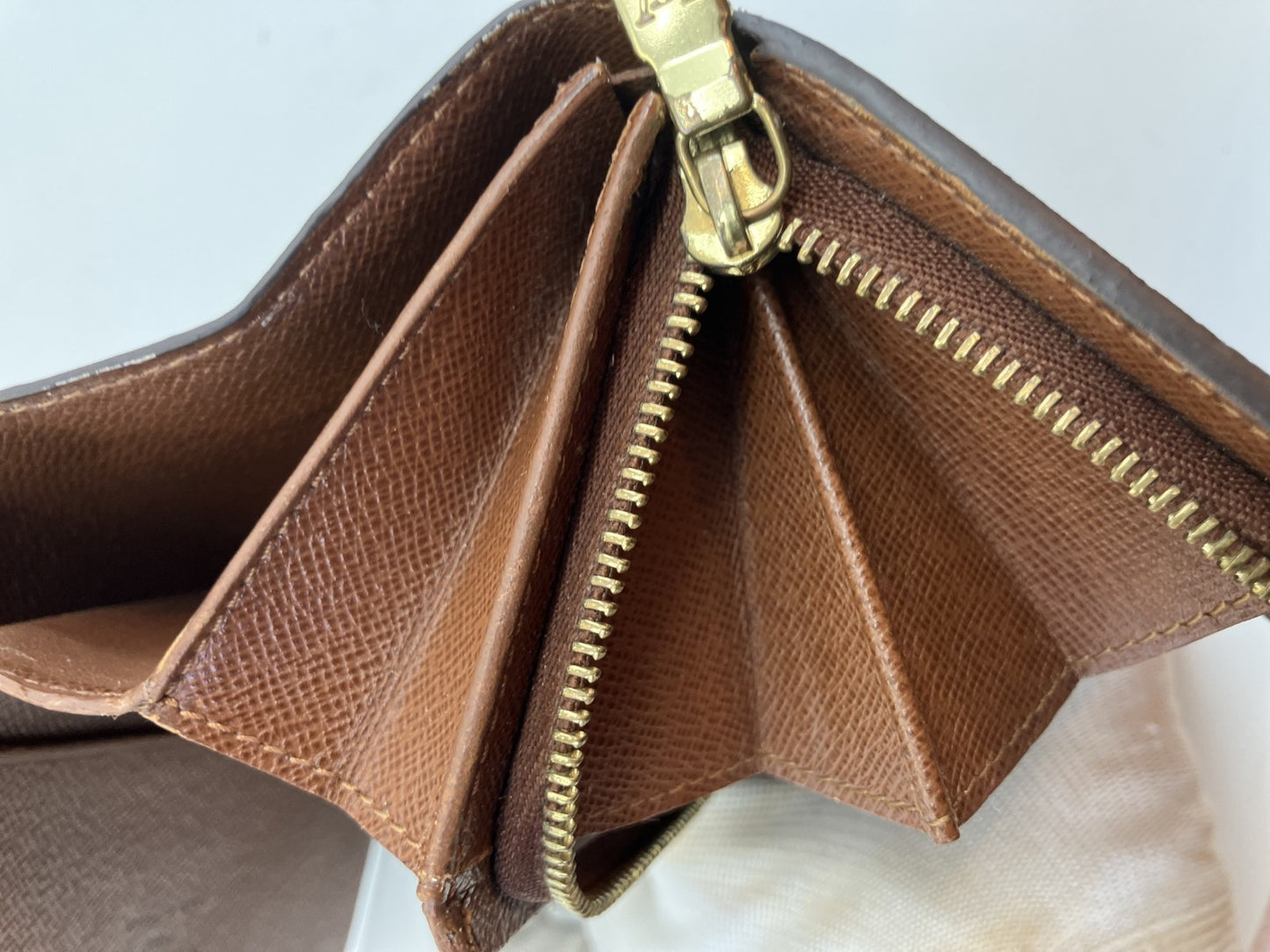 Louis Vuitton Monogram Compact Bi-fold Wallet M61735 14x3.5" with pouch