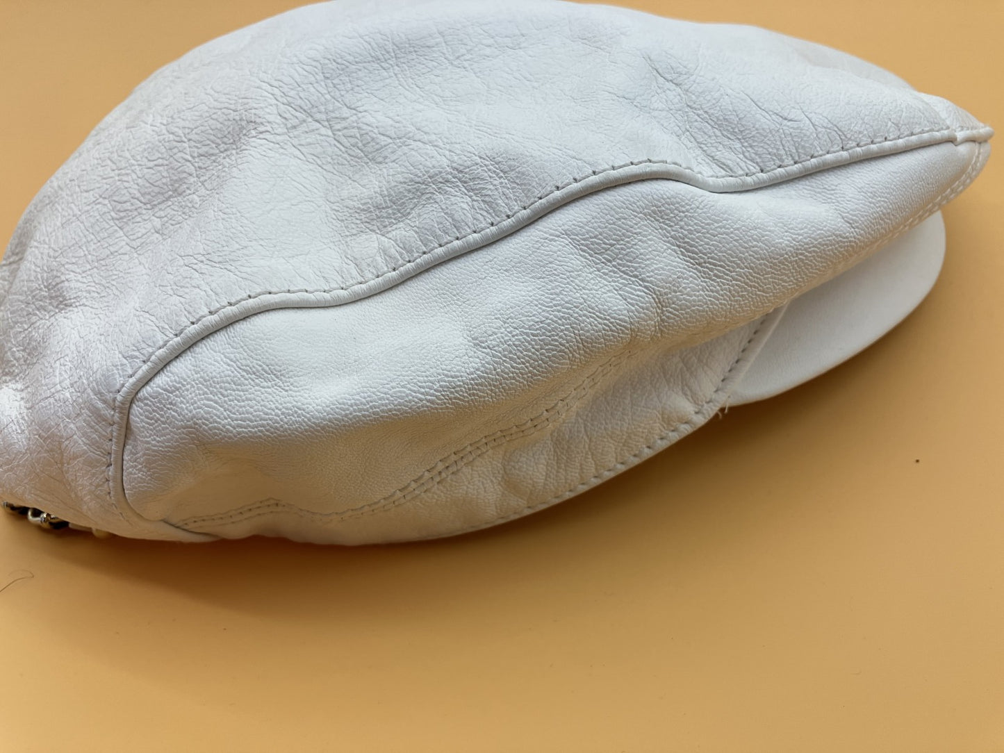 Gucci 155578 Hunting Cap, Lambskin, White, Size L (Head circumference: 56cm) with bag .