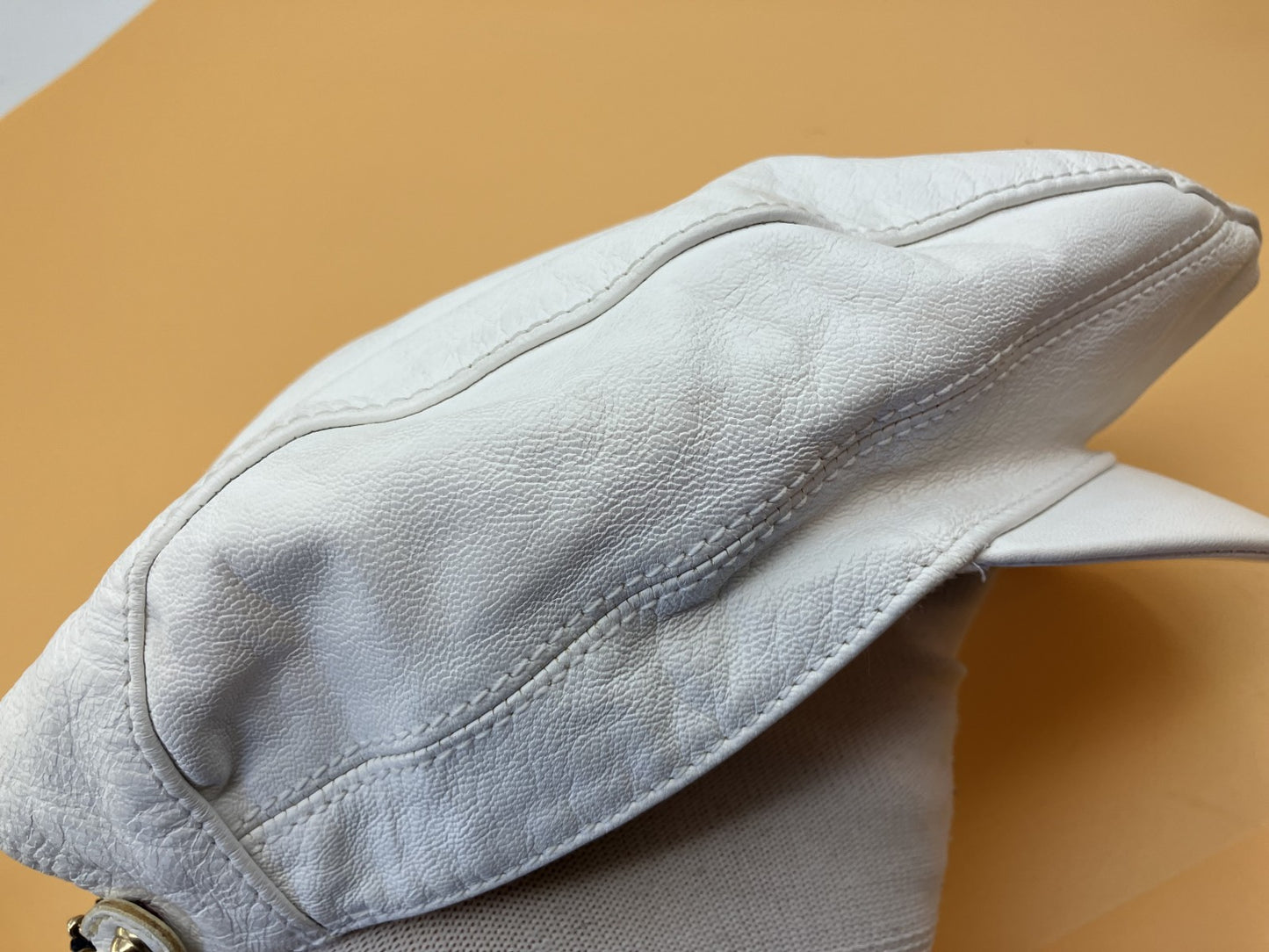 Gucci 155578 Hunting Cap, Lambskin, White, Size L (Head circumference: 56cm) with bag .