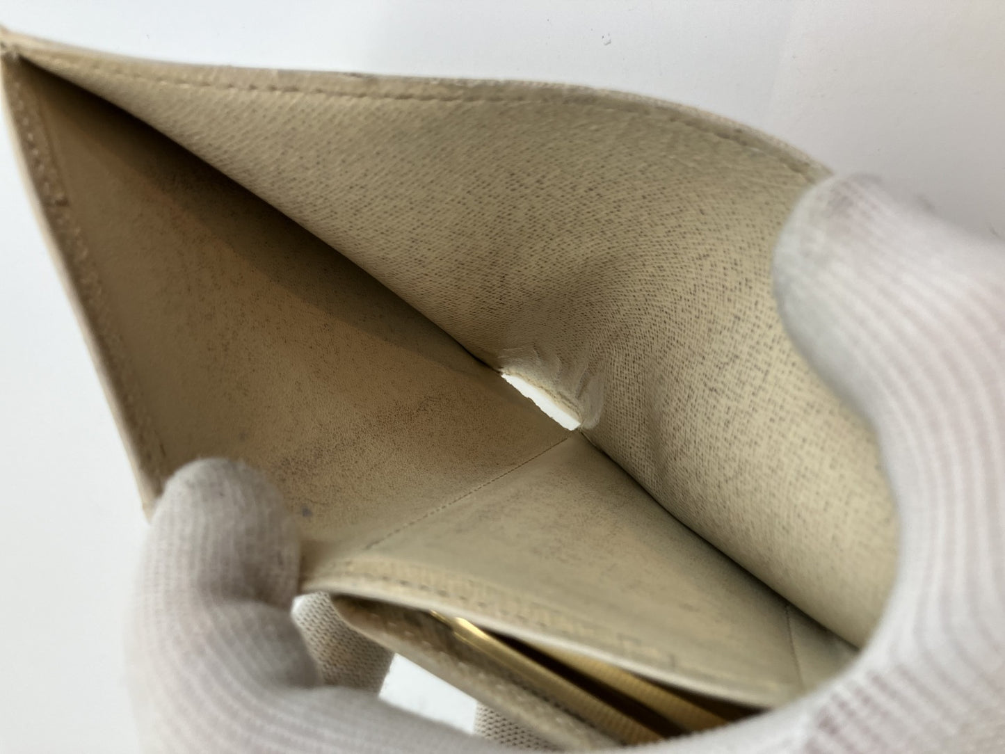 Louis Vuitton Damier Azur White Bi-fold Wallet Compact Wallet 13.5x9.5cm M61676 Clasp