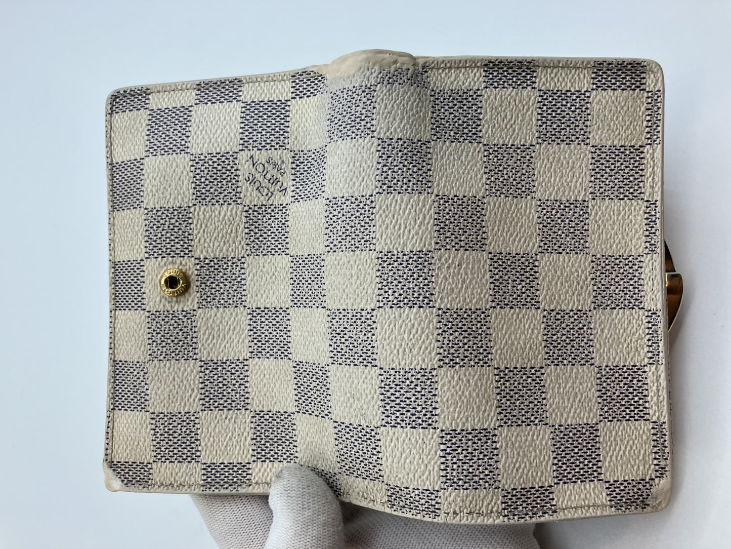 Louis Vuitton Damier Azur White Bi-fold Wallet Compact Wallet 13.5x9.5cm M61676 Clasp