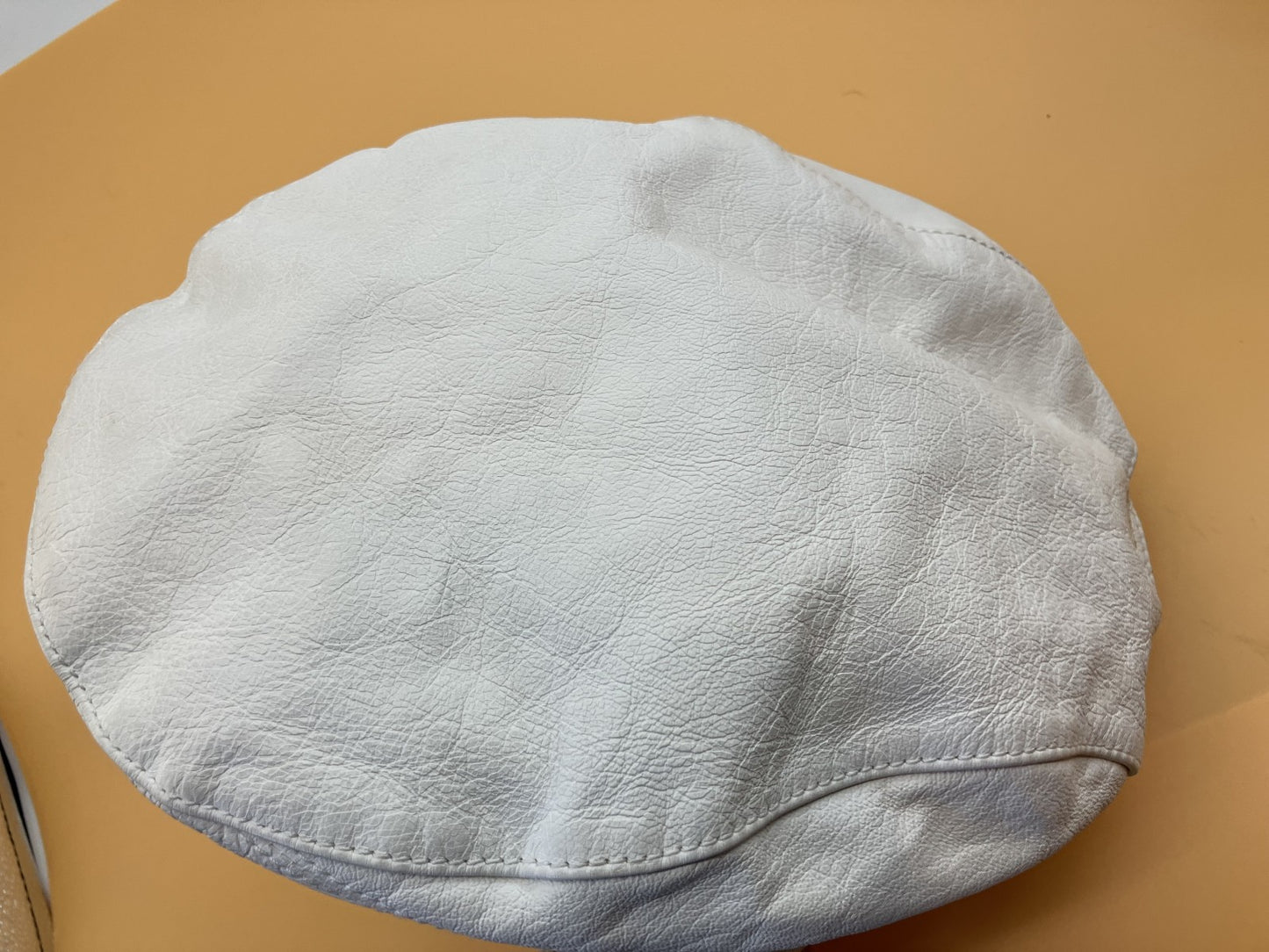 Gucci 155578 Hunting Cap, Lambskin, White, Size L (Head circumference: 56cm) with bag .
