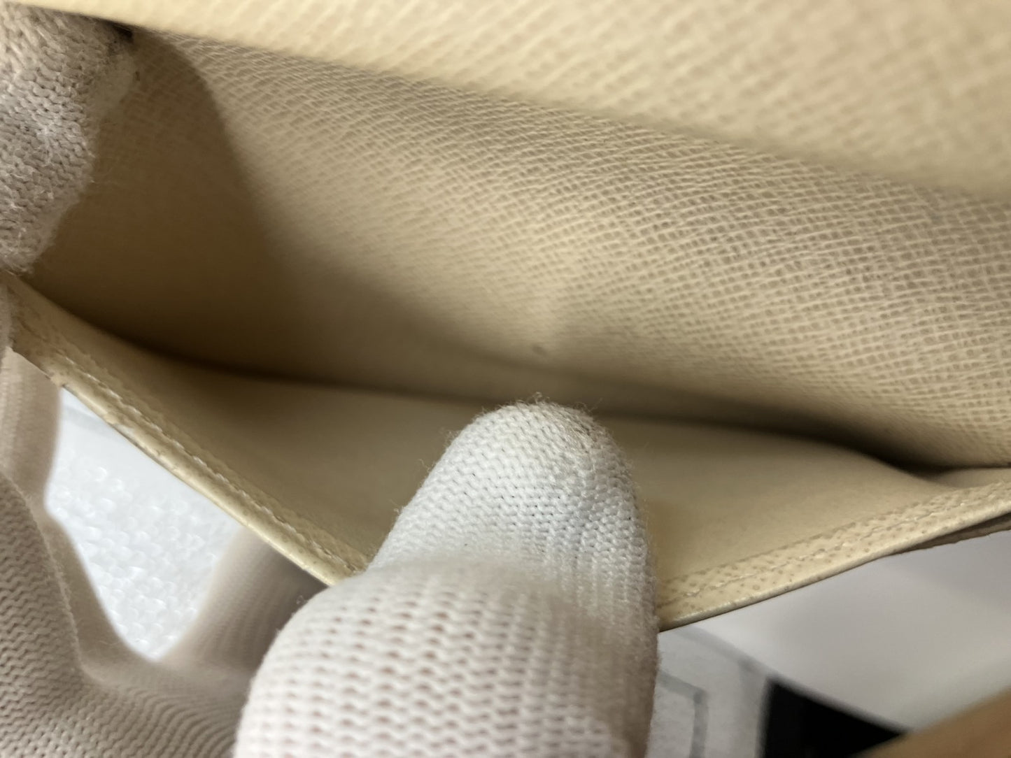 Louis Vuitton Damier Azur White Bi-fold Wallet Compact Wallet 13.5x9.5cm M61676 Clasp