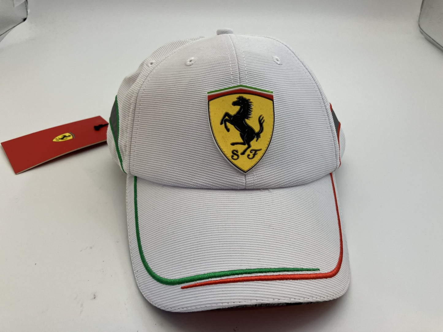 Ferrari/2 caps/1 Folding Umbrella/สินค้าใหม่ สีแดงและสีขาว จัดส่งฟรี 