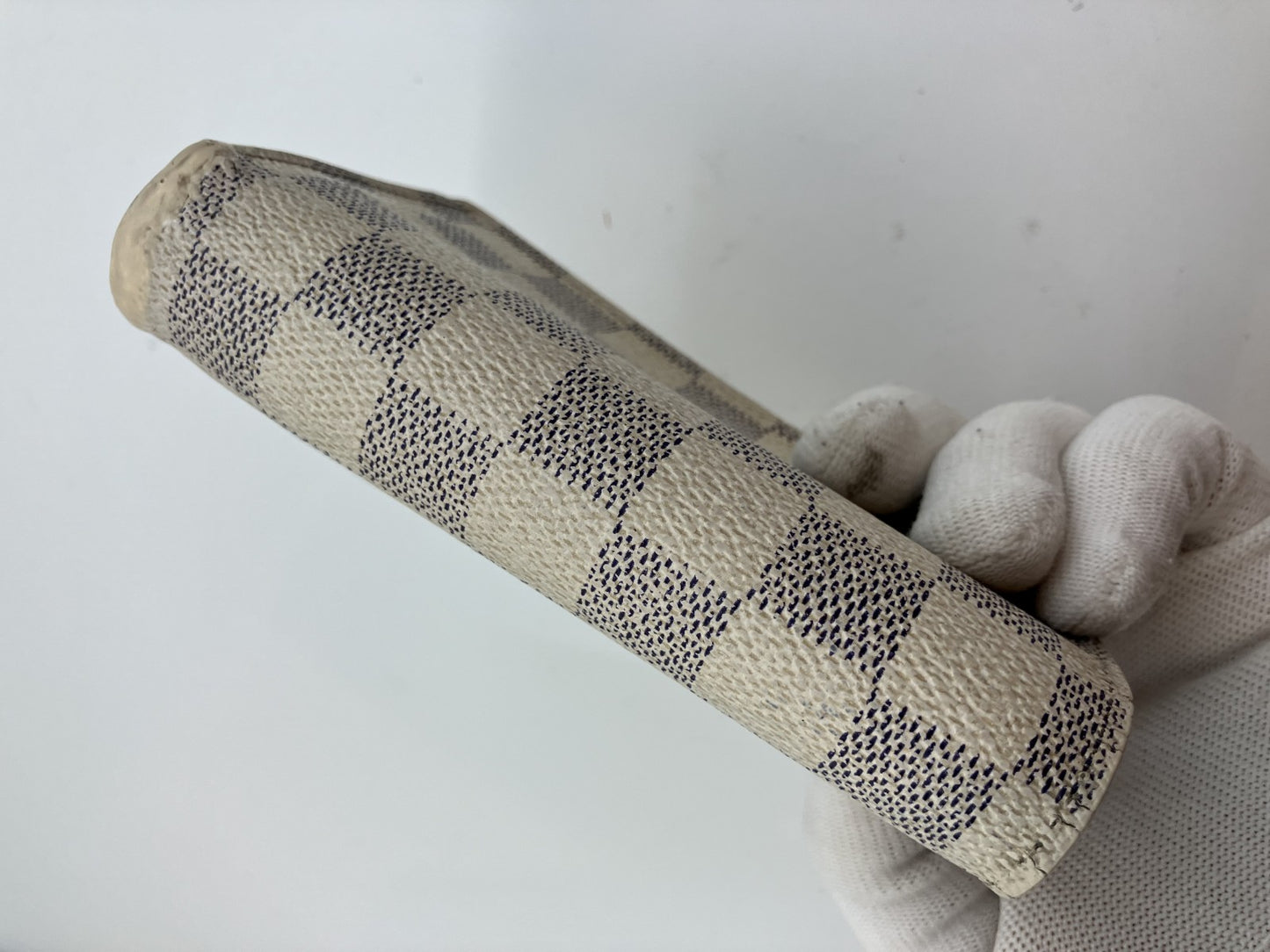 Louis Vuitton Damier Azur White Bi-fold Wallet Compact Wallet 13.5x9.5cm M61676 Clasp