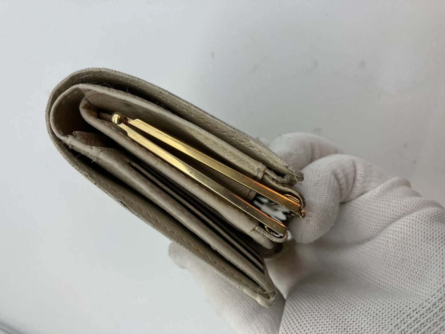 Louis Vuitton Damier Azur White Bi-fold Wallet Compact Wallet 13.5x9.5cm M61676 Clasp