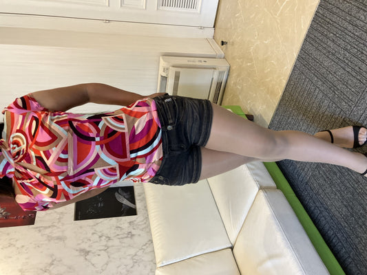 VERSACE Pink Geometric Top (Size 38) & BURBERRY BLUE LABEL Black Short Denim (Size 38) Set Outfit 窶・