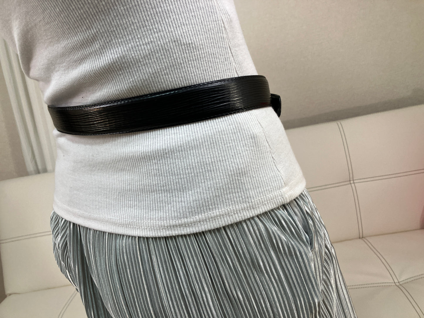 ＬＯＵＩＳ ＶＵＩＴＴＯＮ ルイ グラフィック 黒サンチュール クラッシックベルト ノワール 短く１０３ｃｍ 送料無料