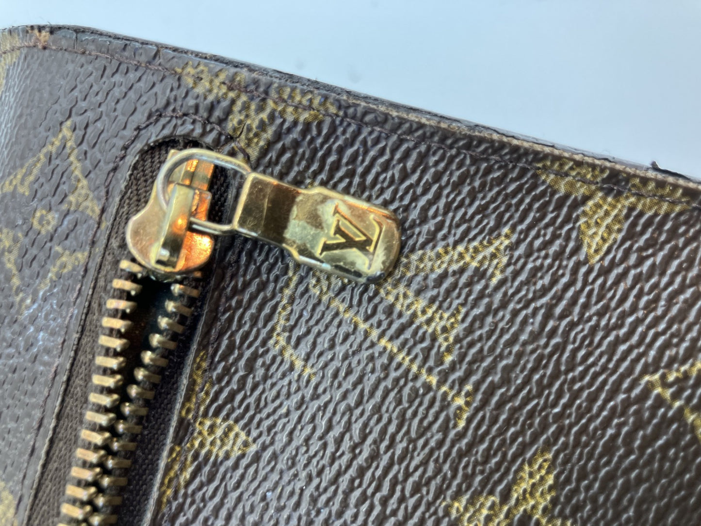 Louis Vuitton Monogram Portefeuille Koala M58013 CA0075 กระเป๋าสตางค์แบบพับสองทบ สีน้ำตาล จัดส่งฟรี 