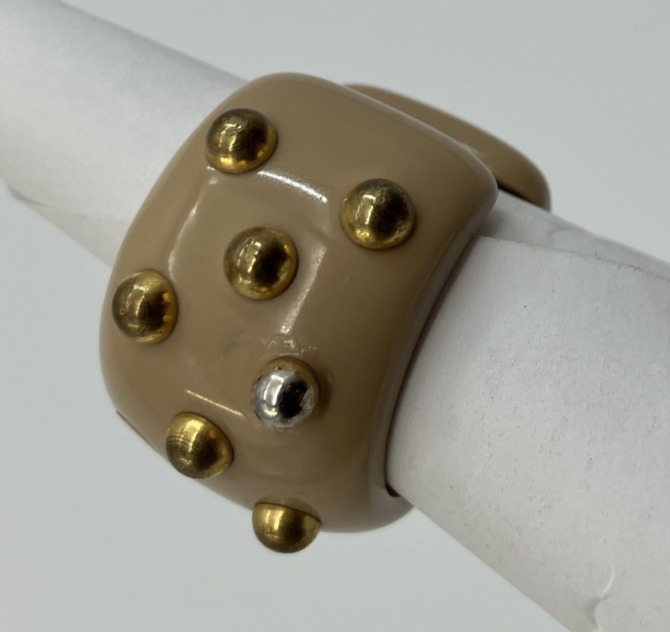 CHANEL Vintage Studded Beige Plastic Ring 窶・Size JP 12 / US 6.5 / EU 52 窶・Authentic Pre-owned