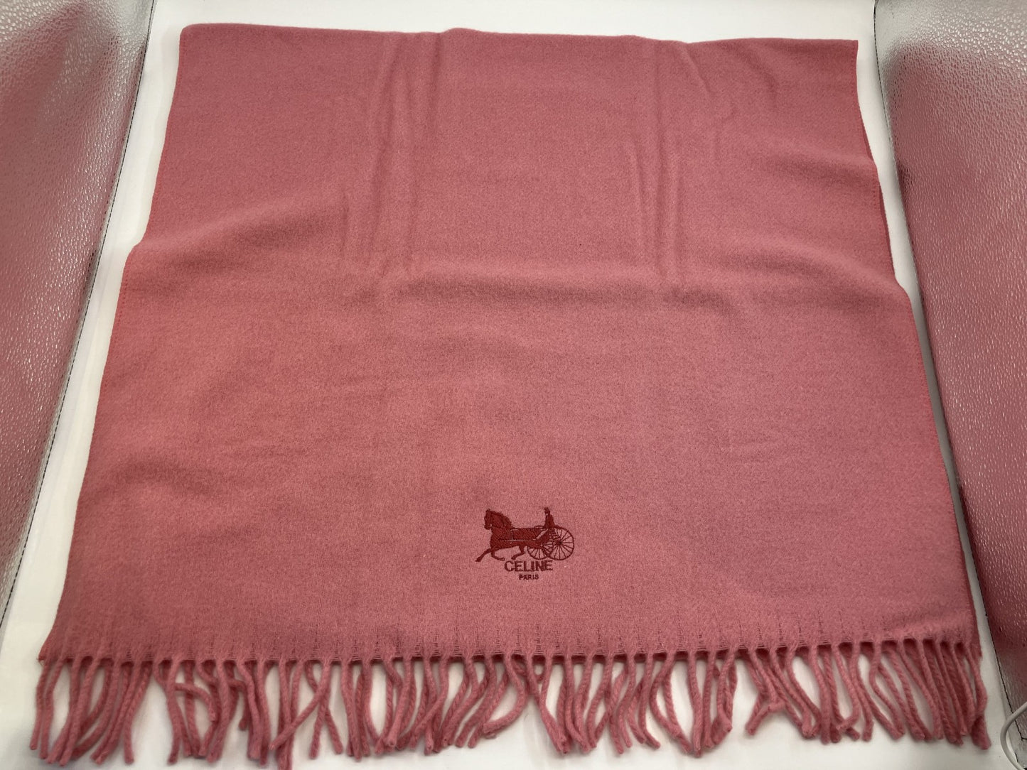 セリーヌ ピンクマフラー 130×64ｃｍ（51.18×25.20インチ） ウール送料無料