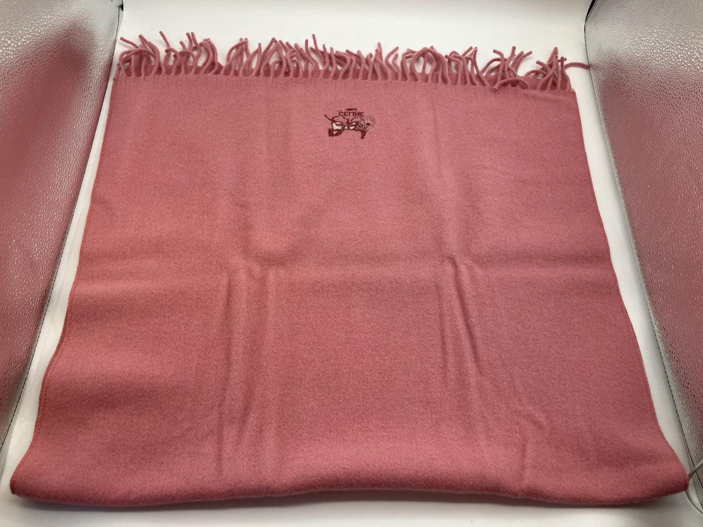 セリーヌ ピンクマフラー 130×64ｃｍ（51.18×25.20インチ） ウール送料無料