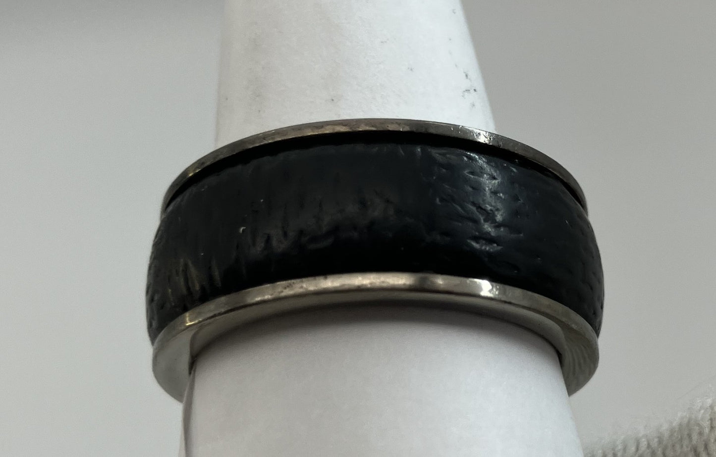 Louis Vuitton Ring Size: Width 98mm Inner diameter 0.8" (JP 22) (EU 62) (US 10) LE0079 Silver & Black