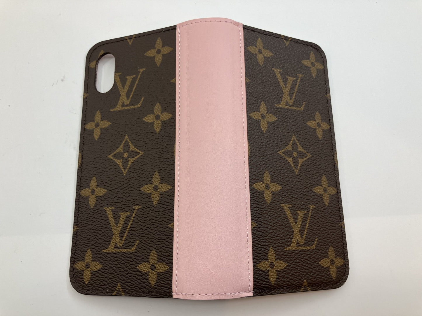เคสสมาร์ทโฟน LOUIS VUITTON Monogram Folio M68686 iPhoneX/Xs Rose Ballerine พร้อมกล่องและกระเป๋า จัดส่งฟรี 