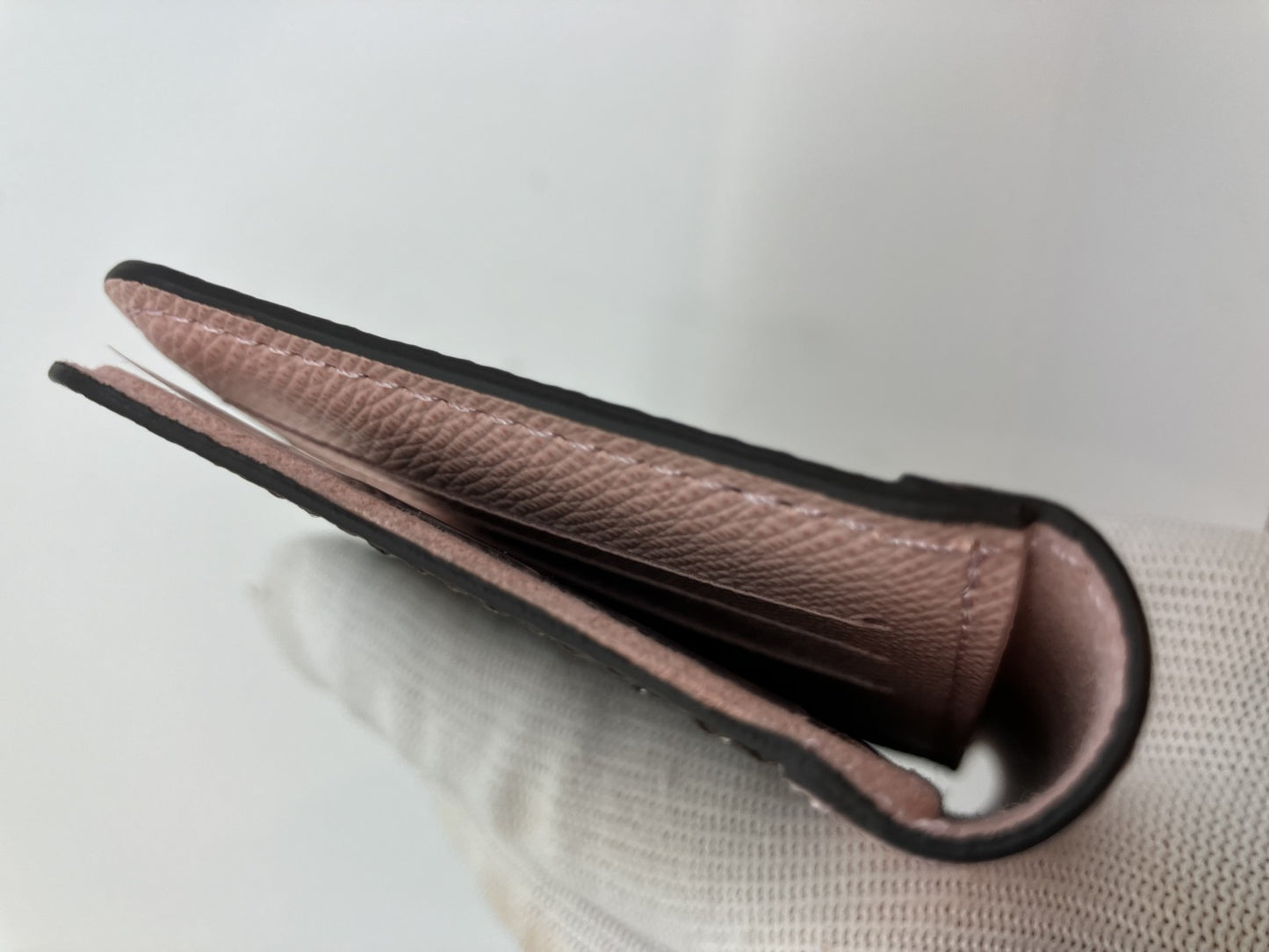 เคสสมาร์ทโฟน LOUIS VUITTON Monogram Folio M68686 iPhoneX/Xs Rose Ballerine พร้อมกล่องและกระเป๋า จัดส่งฟรี 