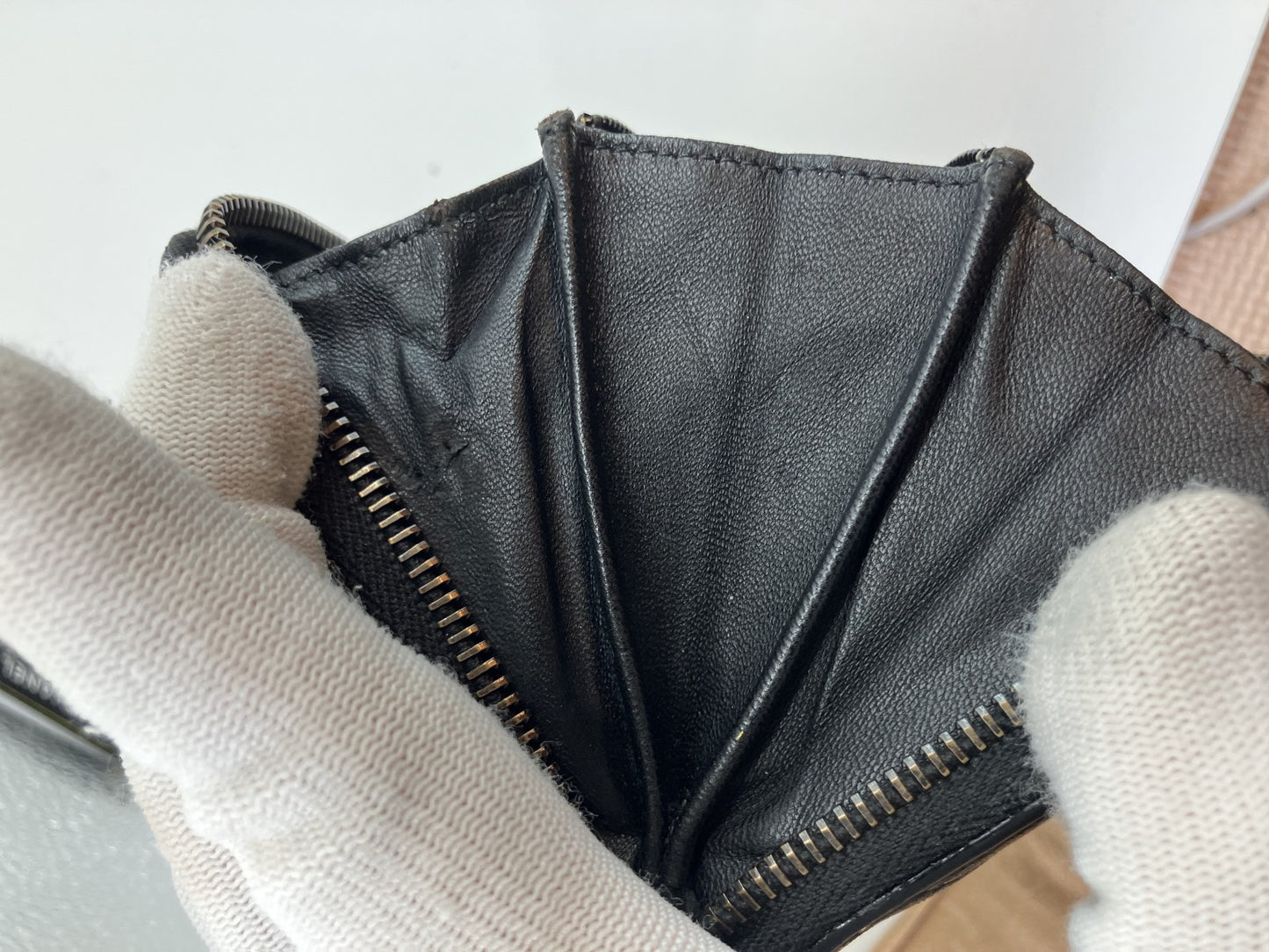 CHANEL Quilted Zip-Around Wallet | Black Lambskin 20 ÁE10 cm | Card & Hologram