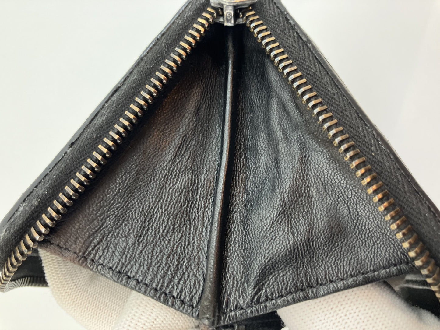 CHANEL Quilted Zip-Around Wallet | Black Lambskin 20 ÁE10 cm | Card & Hologram