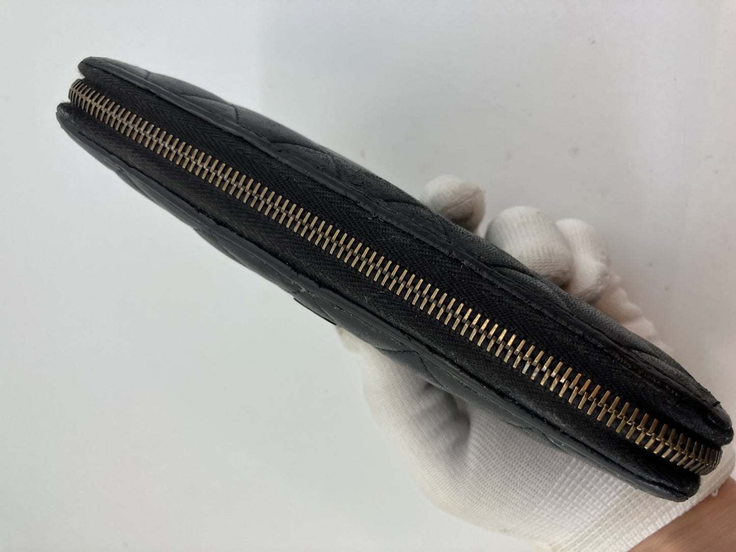 CHANEL Quilted Zip-Around Wallet | Black Lambskin 20 ÁE10 cm | Card & Hologram