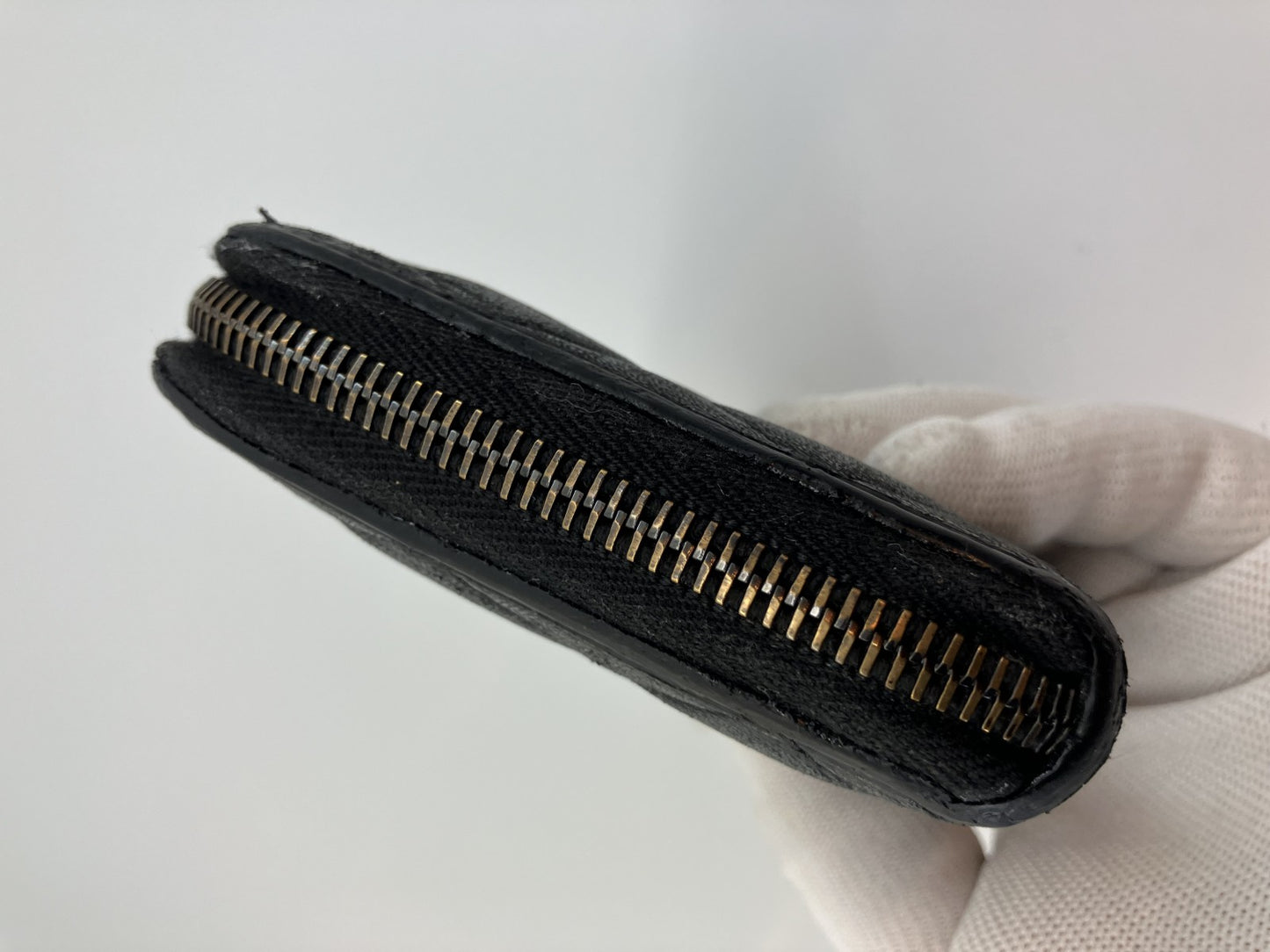 CHANEL Quilted Zip-Around Wallet | Black Lambskin 20 ÁE10 cm | Card & Hologram