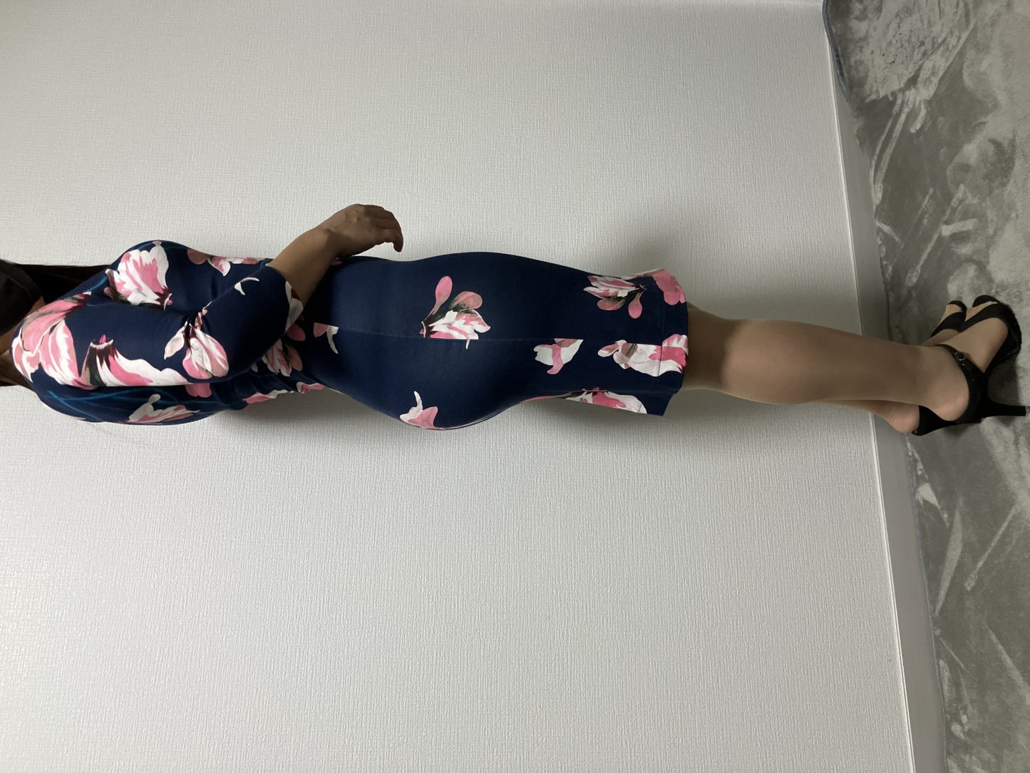 [Wearing picture included] ERDEM Navy x Pink Floral Print Bodycon Dress S-M Size