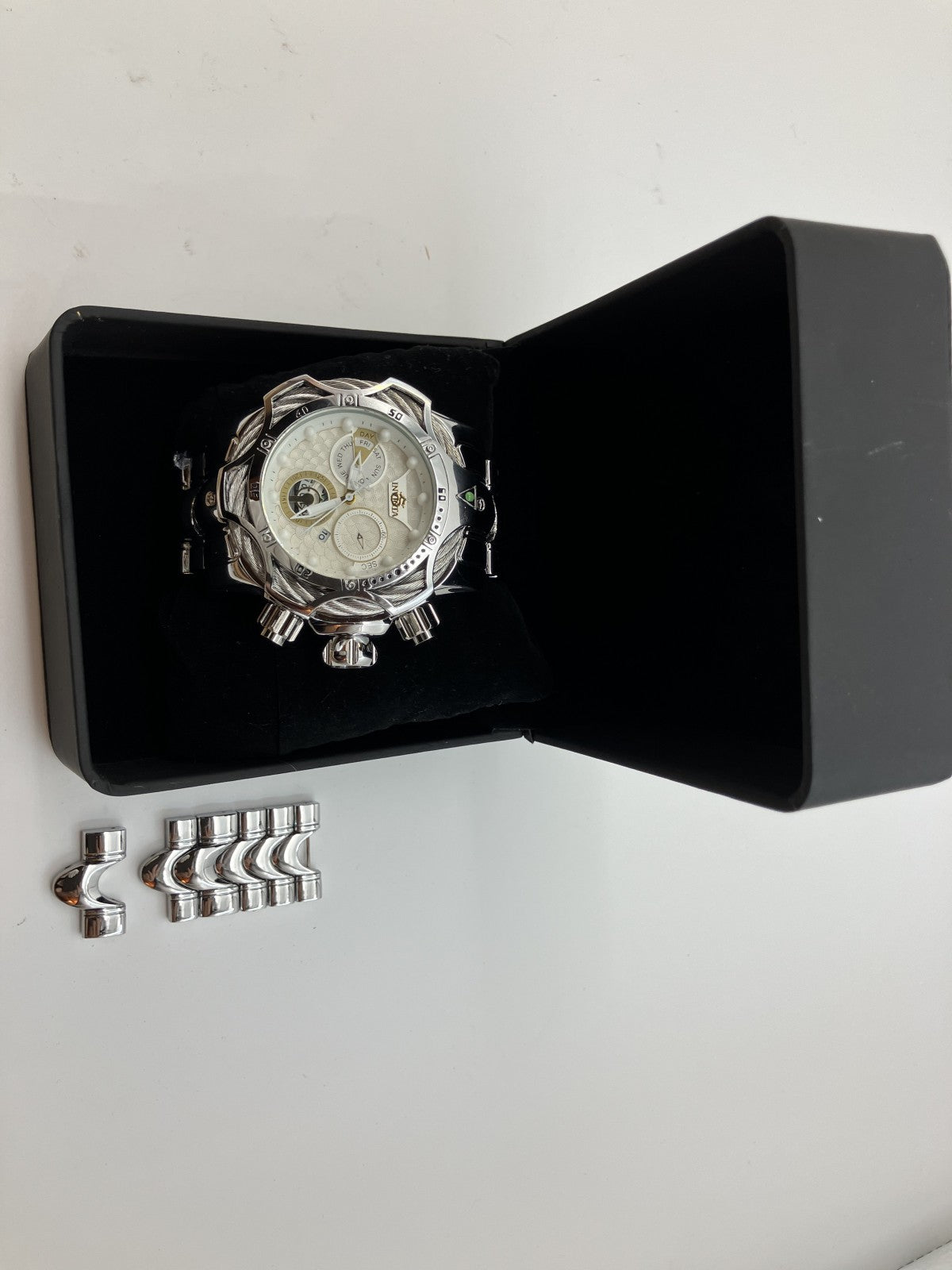 Invicta Men’s 60mm Big Face Chronograph Watch – Stainless Steel Silver, 17cm Wrist, 6 Extra Links, Box – Japan Seller