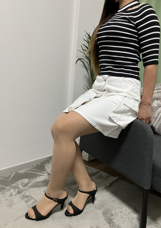 Striped top x white denim skirt set / Short sleeve knit & front button trapezoid skirt / Medium size /