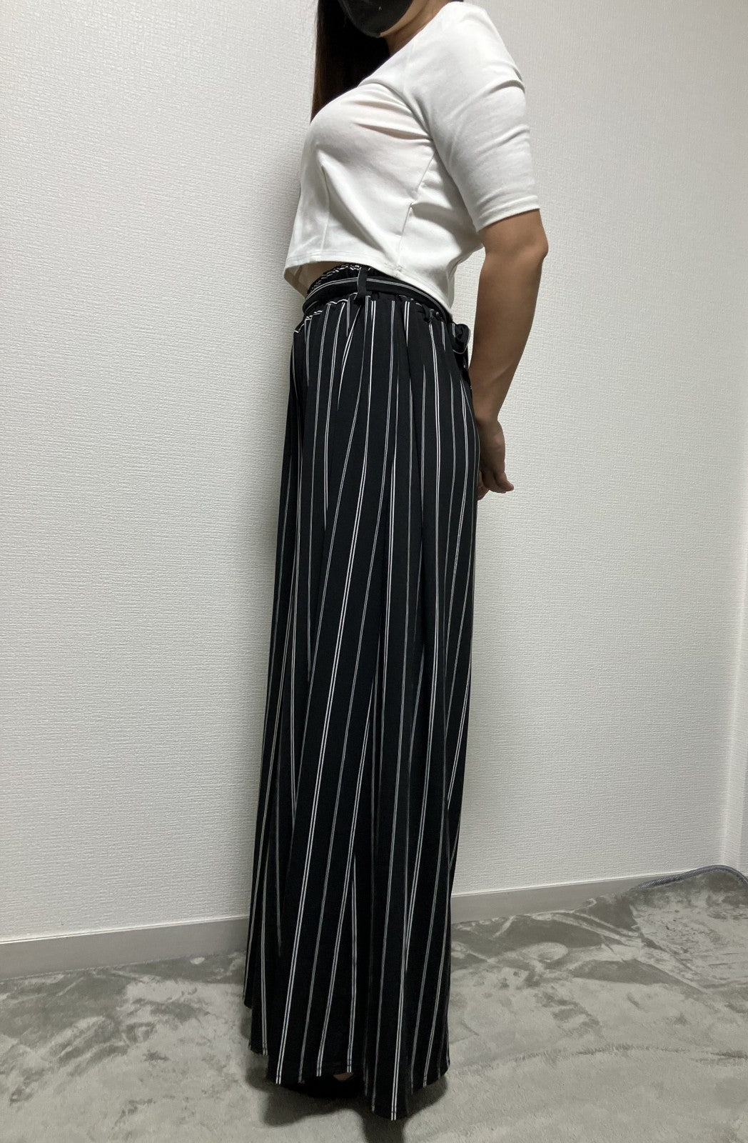 Stripe Pattern Wide Pants & Pearl Top Set Try-on Image Available