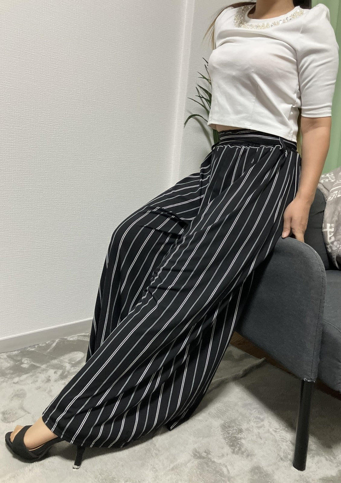 Stripe Pattern Wide Pants & Pearl Top Set Try-on Image Available