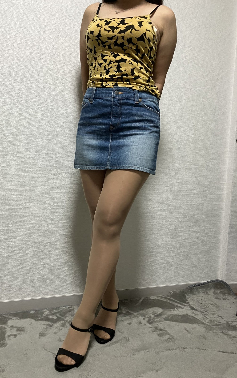 Yellow camisole with cups and denim mini skirt set