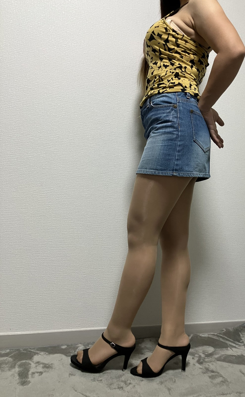 Yellow camisole with cups and denim mini skirt set