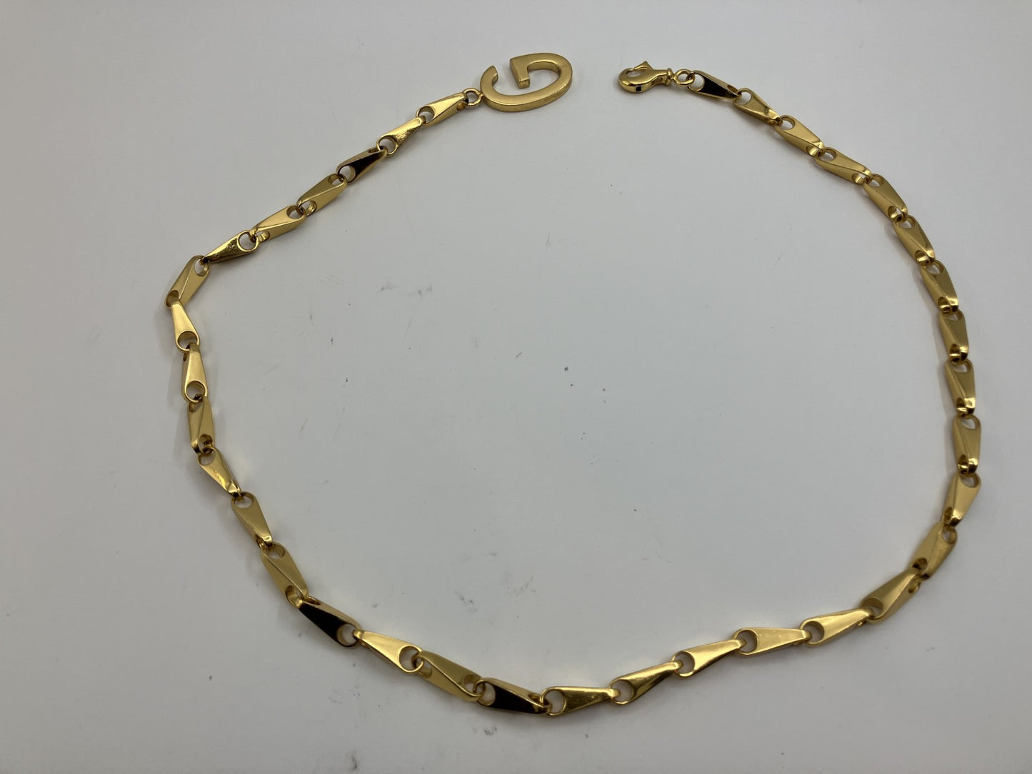 GUCCI Gロゴ（4×2.5ｃｍ）(1.57 ×0.98インチ) チェーンベルト 全長82ｃｍ(32.28インチ) ゴールド 送料無料