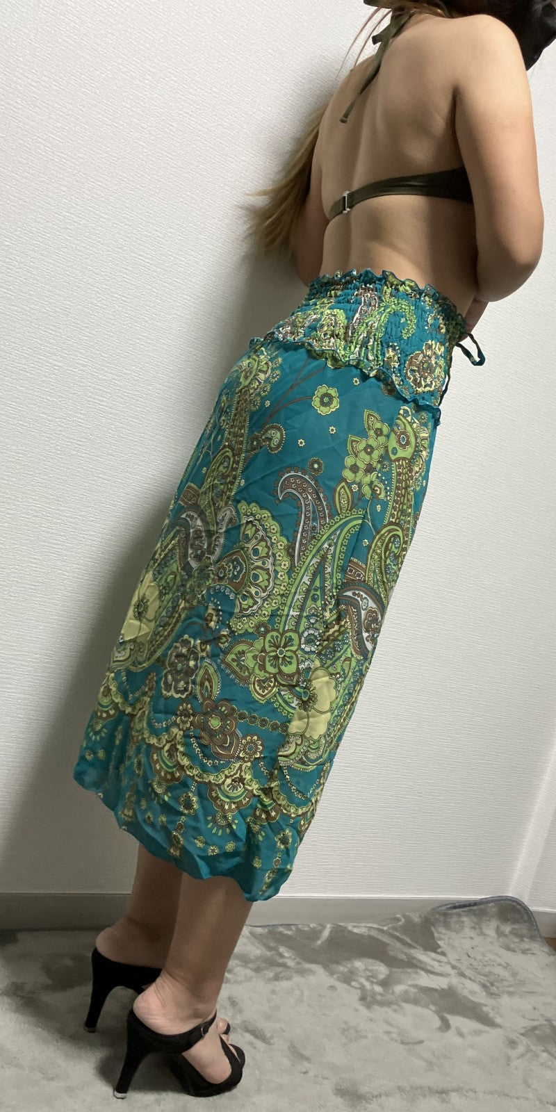 New swimsuit + skirt Green bikini - Size 11 (bust 86cm/hips 92-100cm) Skirt: waist 26cm/max 38cm Length 87cm