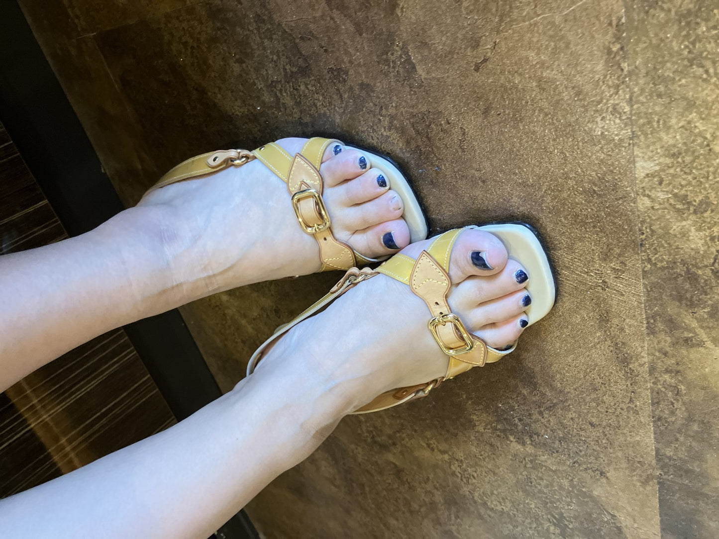 Louis Vuitton Sandals EU39 Yellow Patent Leather Slingback Heel Shoes LV