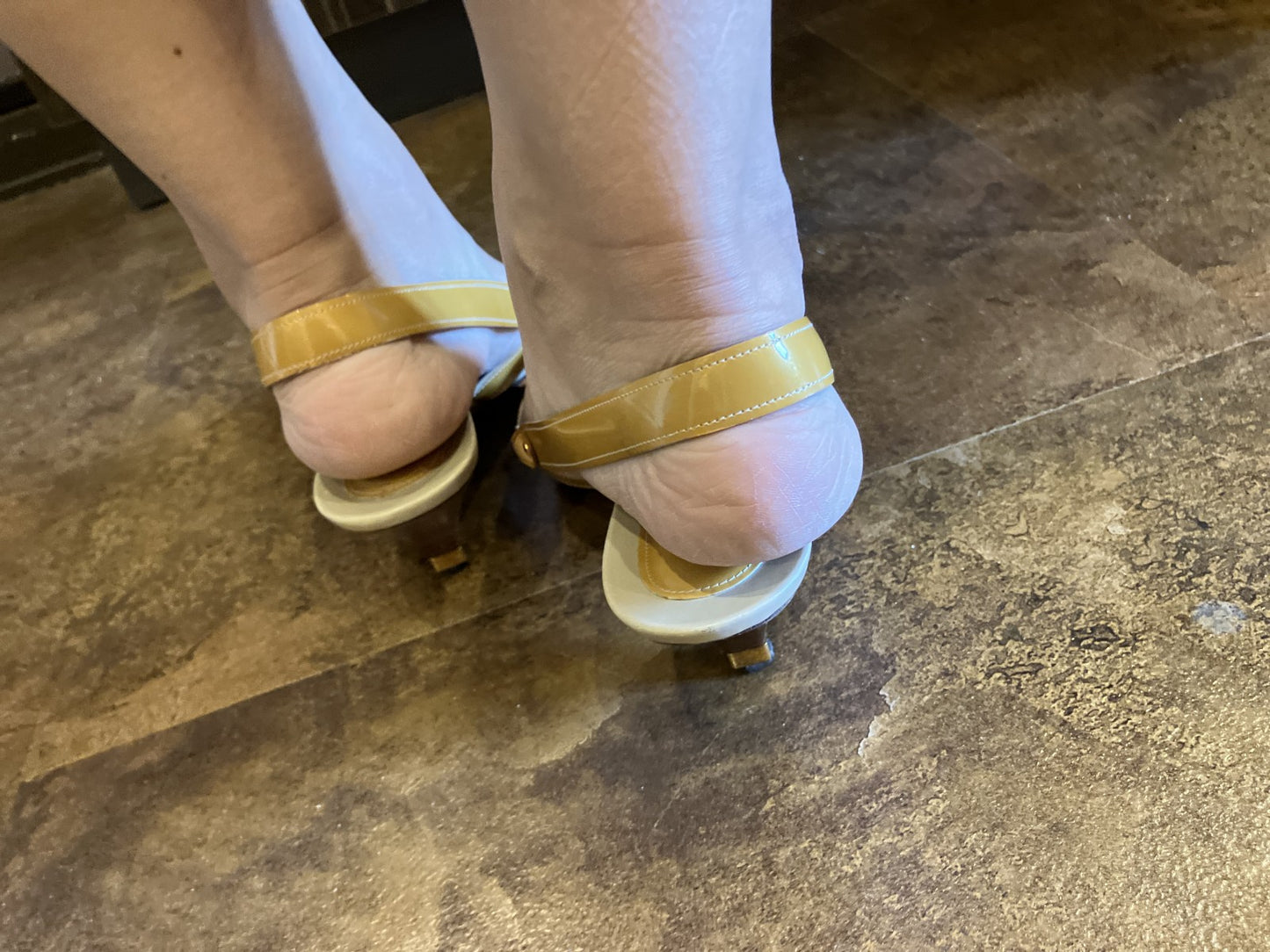 Louis Vuitton Sandals EU39 Yellow Patent Leather Slingback Heel Shoes LV