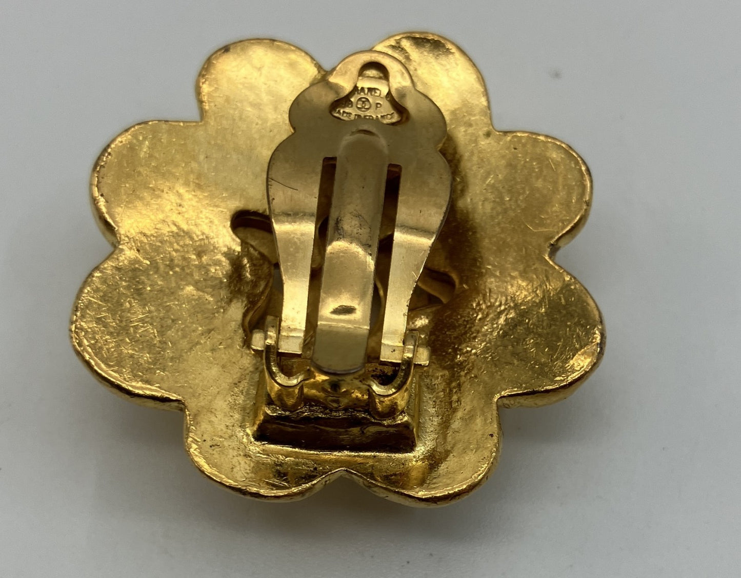 CHANEL 96P Camellia CC Gold-Tone Clip-On Earring Single 3cm Vintage