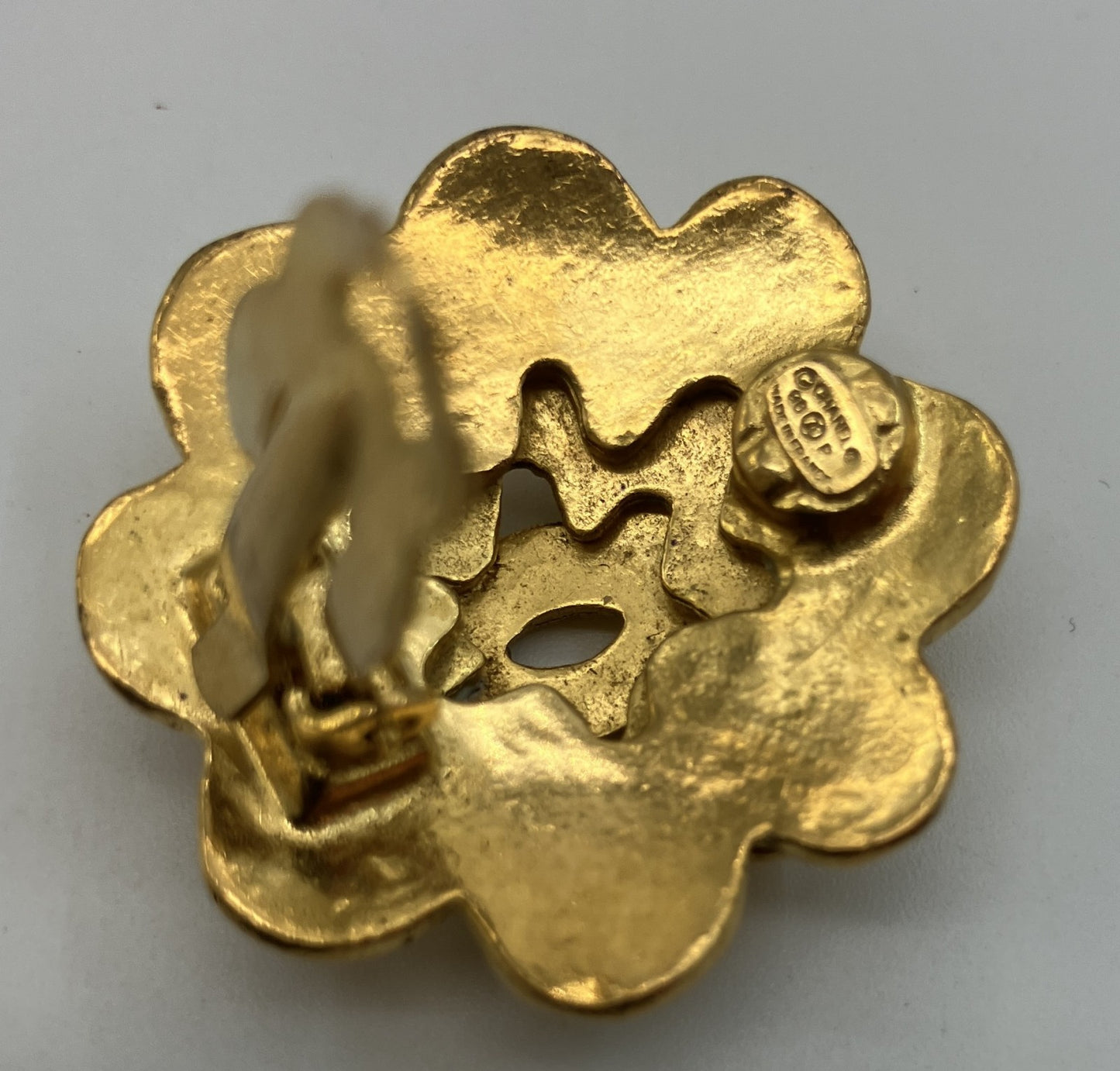 CHANEL 96P Camellia CC Gold-Tone Clip-On Earring Single 3cm Vintage