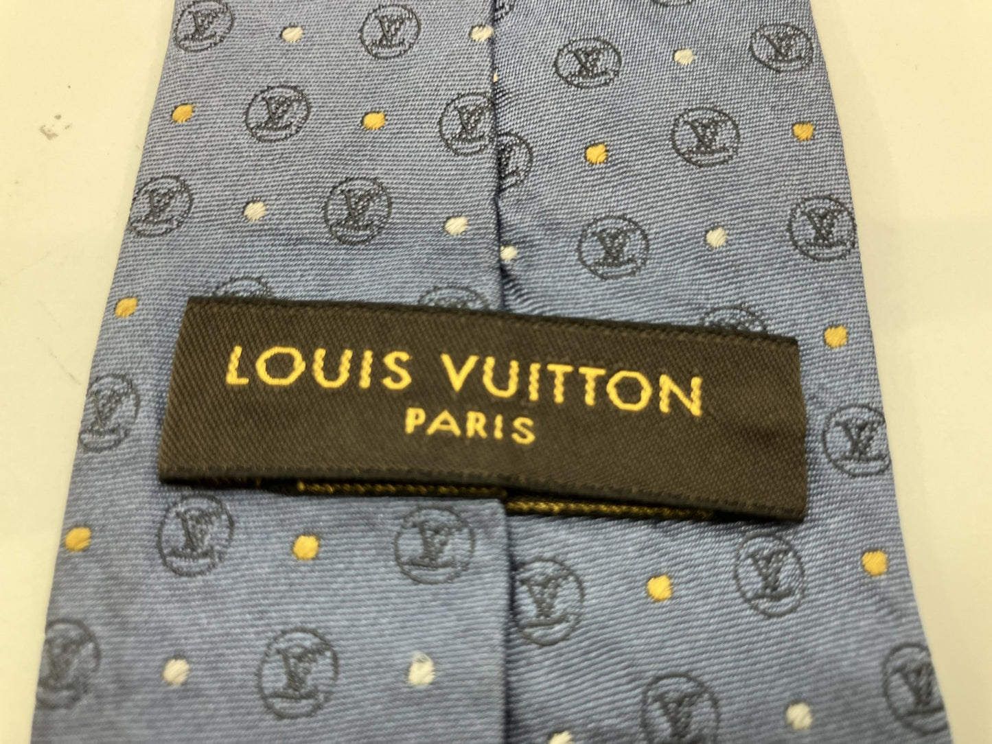 ＬＯＵＩＳ ＶＵＩＴＴＯＮ ネクタイ ブルーグレー 幅８ｃｍ(3.15インチ) 箱付 送料無料