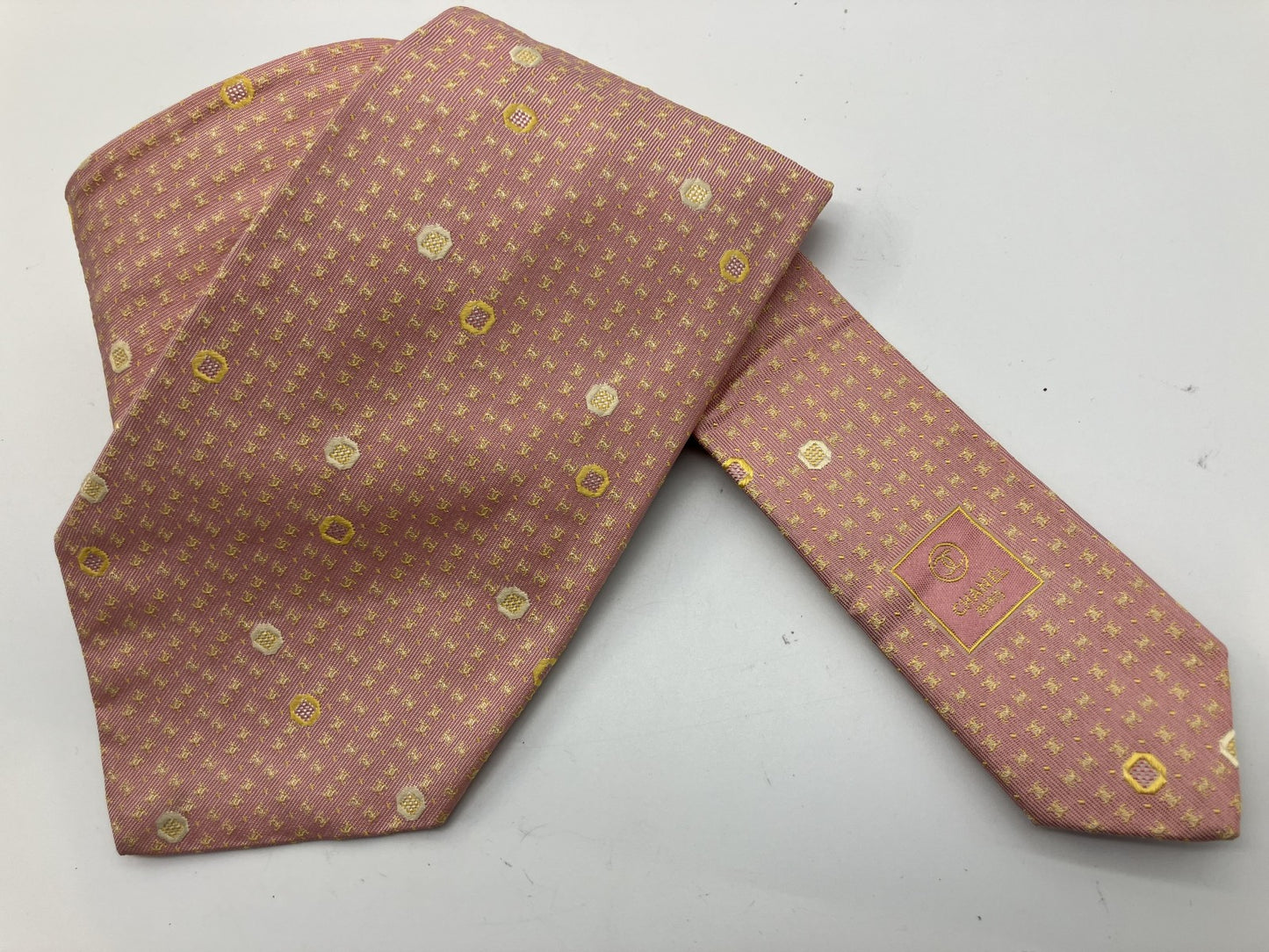 CHANEL Tie - 9.5 cm (3.74 inch) Wide - Pink -