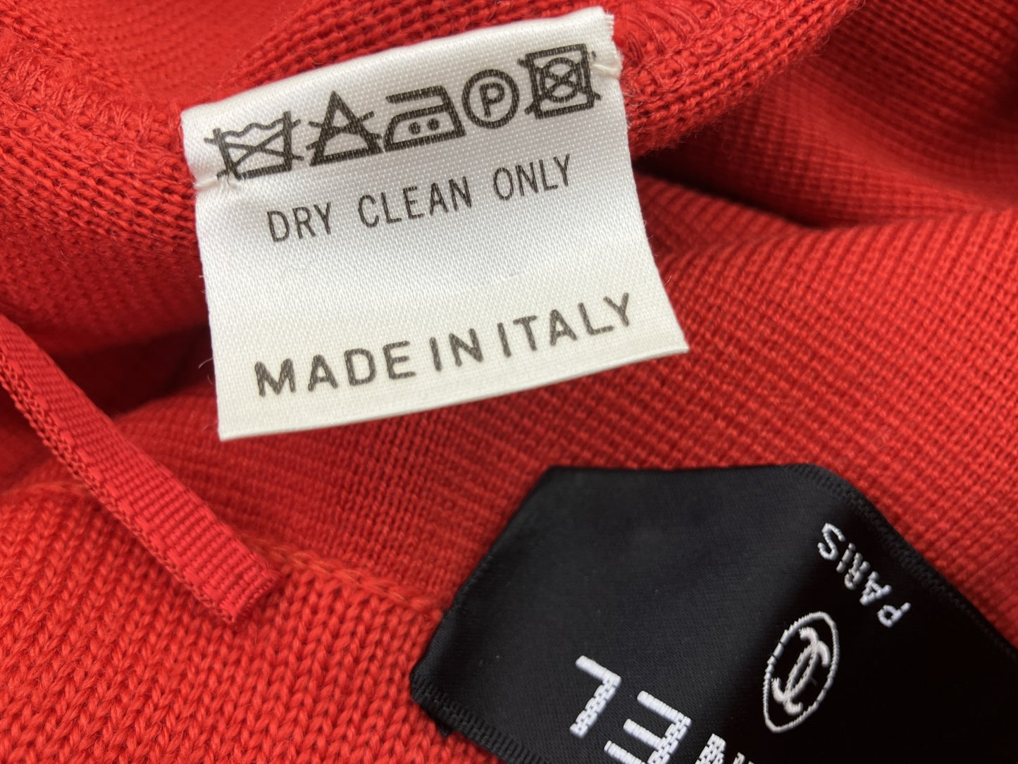 CHANEL Red Knit Skirt Elastic Waist Made in Italy Vintage Women’s