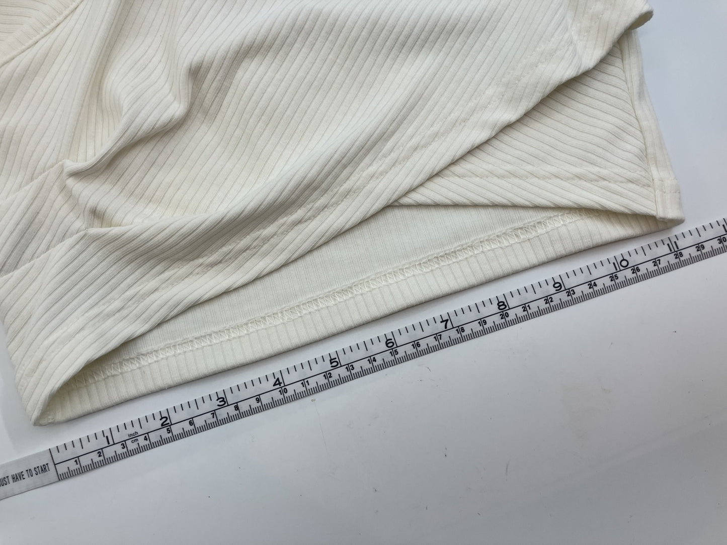 Wearing image included ◁EIvory crop top & lace pattern wide pants 2-piece set