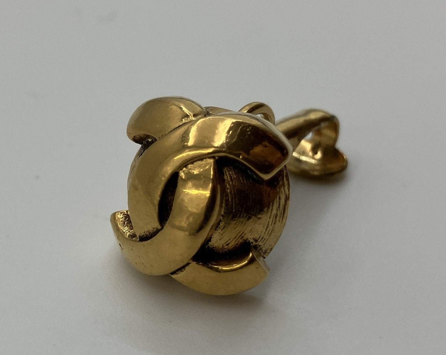 CHANEL CC Logo Gold-Tone Clip-On Earring Single Vintage GP ~1.7cm