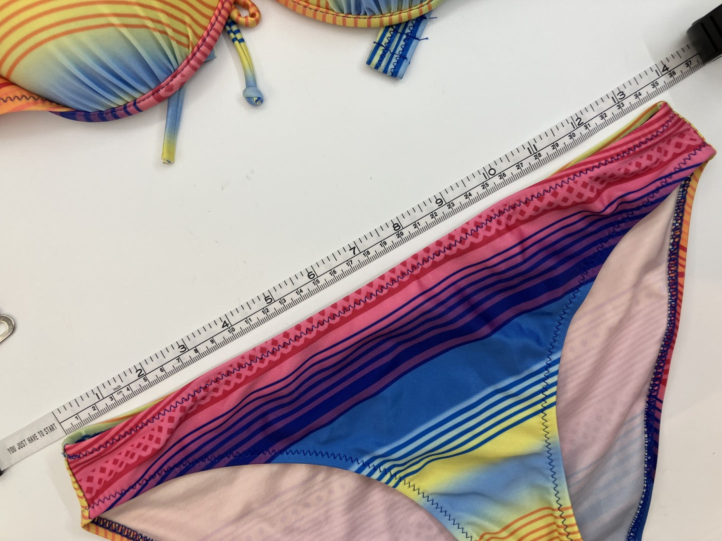 [Beautiful item] Rainbow Pattern Bikini Top and Bottom + See-through Wrap Skirt 3-piece set (Size 1X)