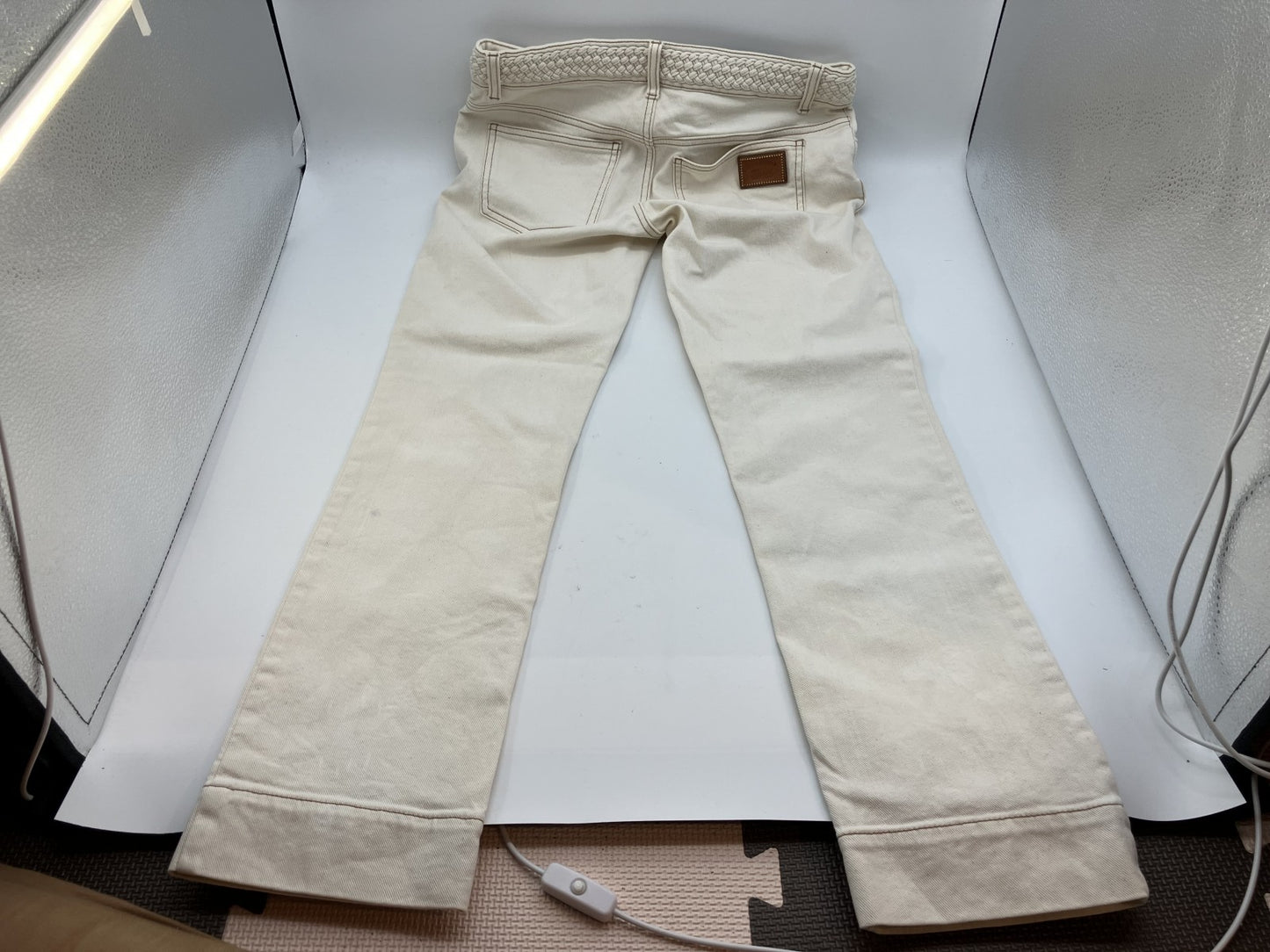 GUCCI Denim Pants White Size 40(Waist: 40 cm)(Inseam: 70 cm)(Hip: 45 cm)(Watter(Thigh): 26 cm)(Sleeve Width: 17 cm) Free Shipping