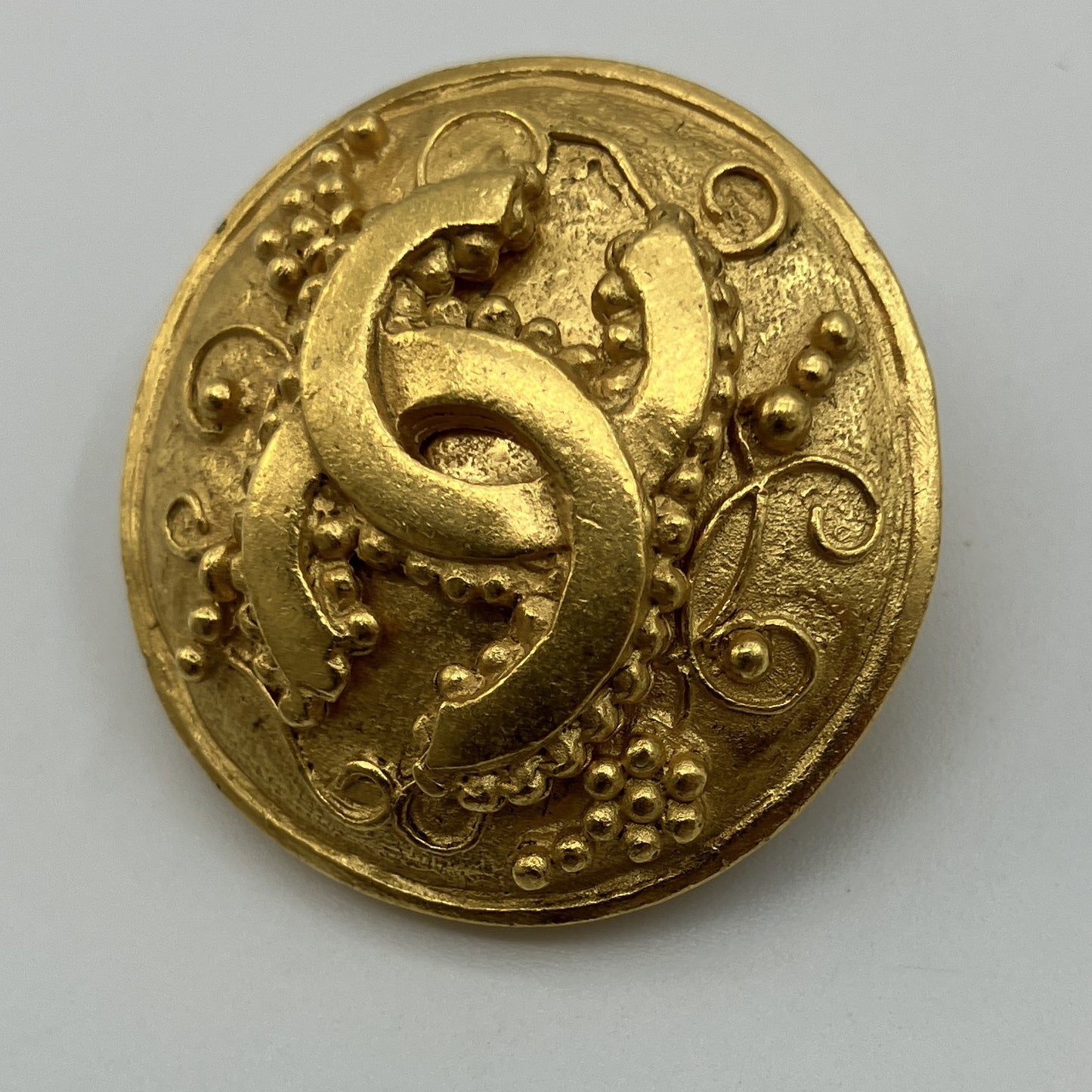 CHANEL 96A Gold-Tone CC Clip-On Earring Single Round Vintage France