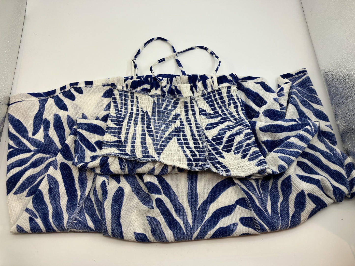 Wearing picture available笳・Blue x White Leaf Pattern Shirring Dress Free size S-M