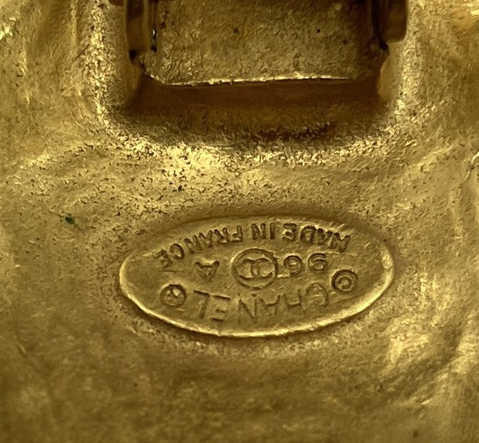 CHANEL 96A Gold-Tone CC Clip-On Earring Single Round Vintage France