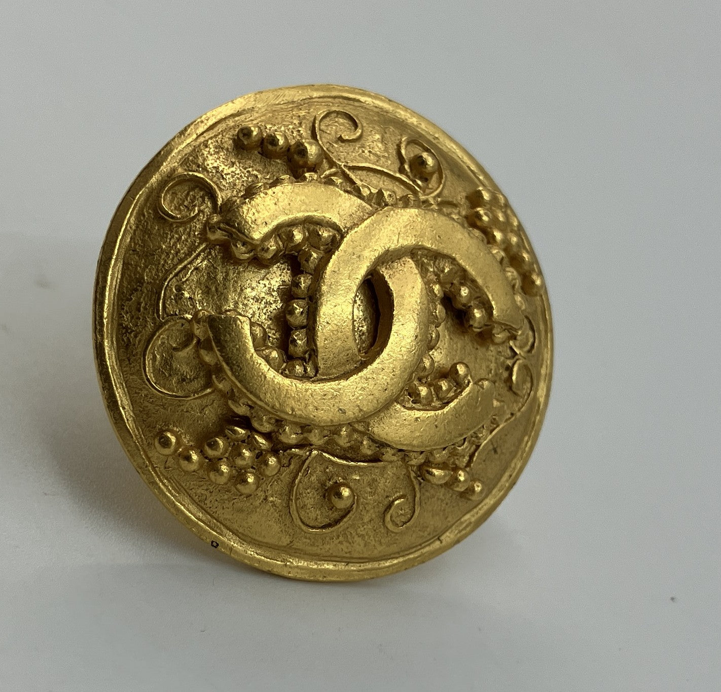 CHANEL 96A Gold-Tone CC Clip-On Earring Single Round Vintage France